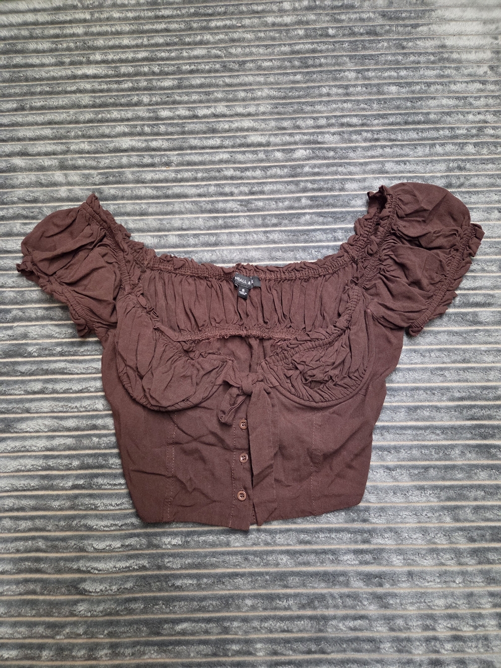 Kendall & Kylie Dark Brown Puff-Sleeve Cropped Button Front Top